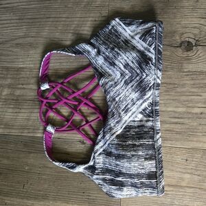 Black and White Strappy Sports Bra